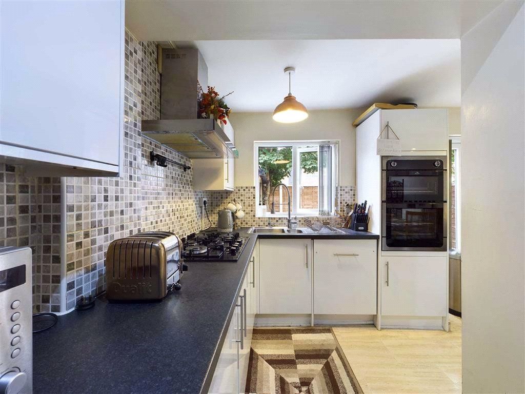Property photo 2 of 26 Picture No. 30