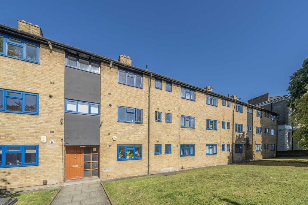 Property photo 1 of 7