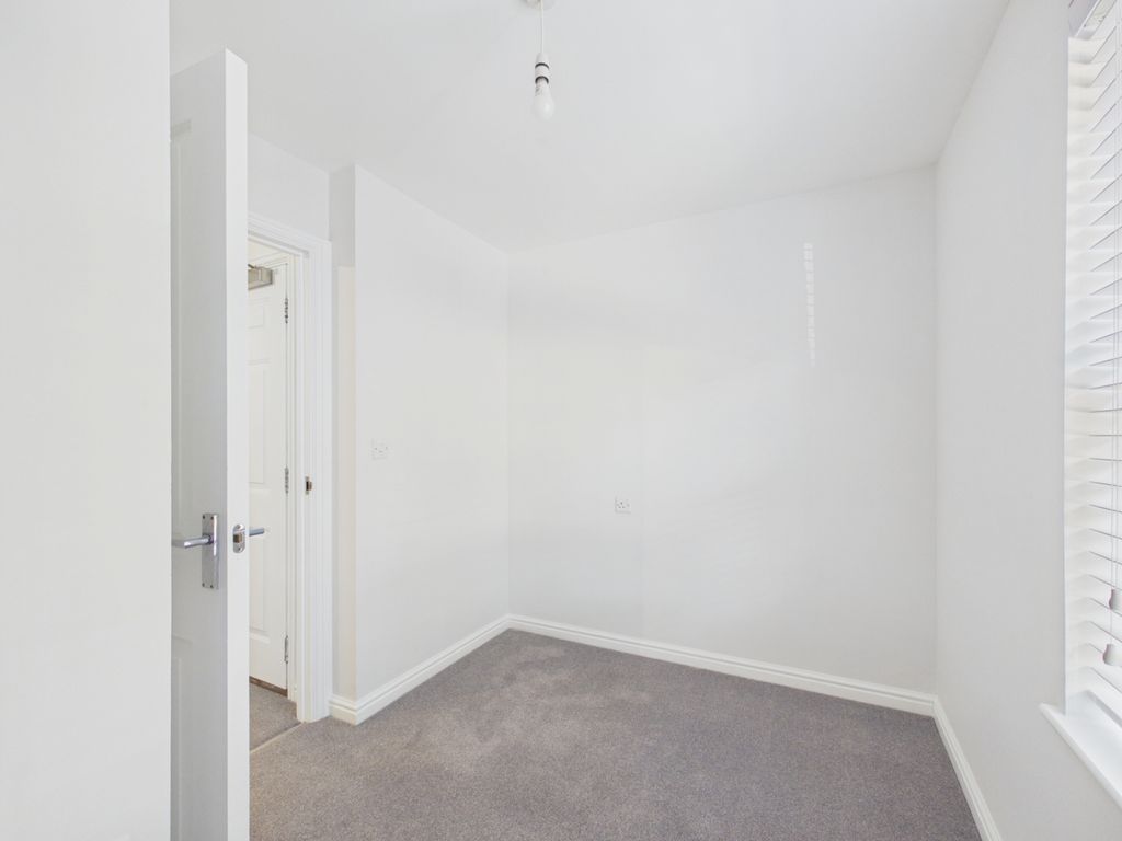 Property photo 3 of 9 Cam01338G0-Pr0190-Still003
