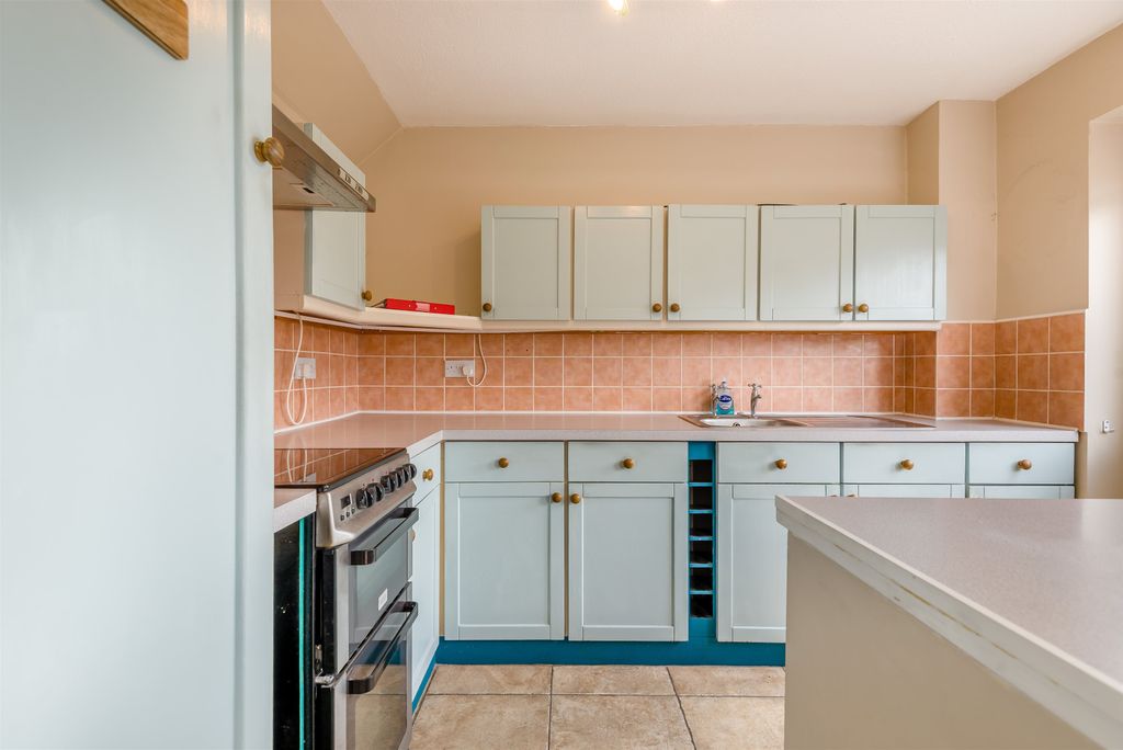 Property photo 2 of 23