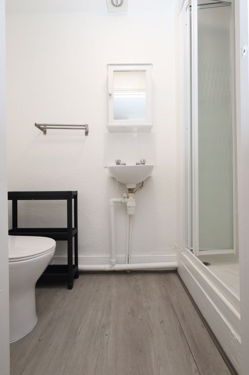 Property photo 3 of 3