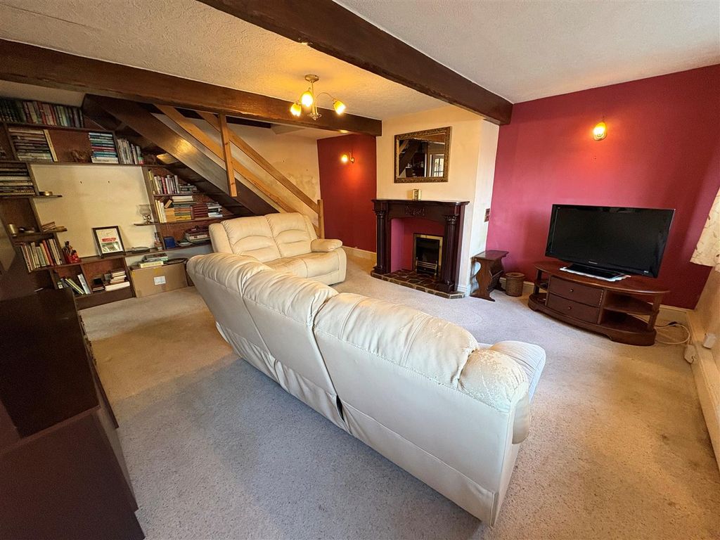 Property photo 2 of 17