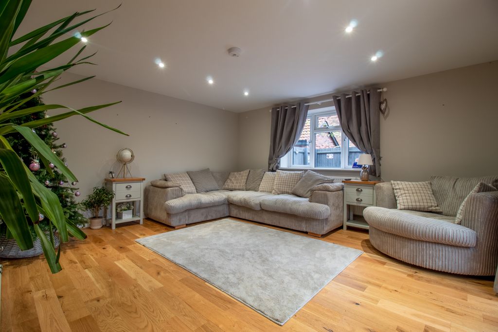 Property photo 3 of 4