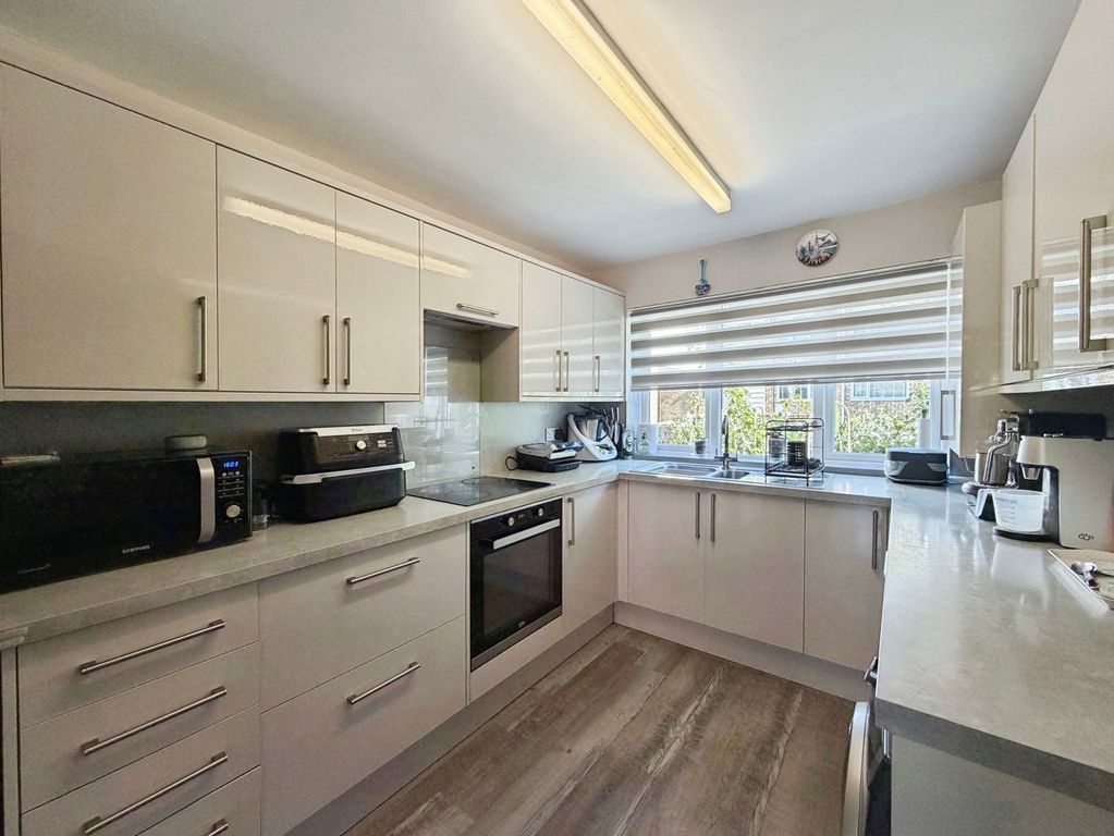 Property photo 2 of 19 Pbox-Img.Jpg