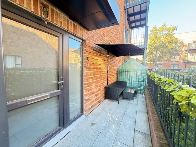 Property photo 1 of 12 Front