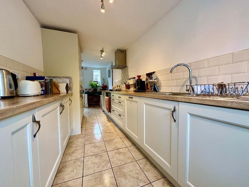 Property photo 3 of 23