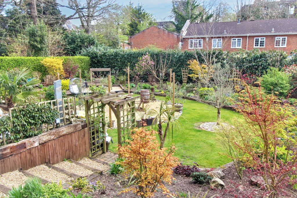 Property photo 2 of 25 Photo 17