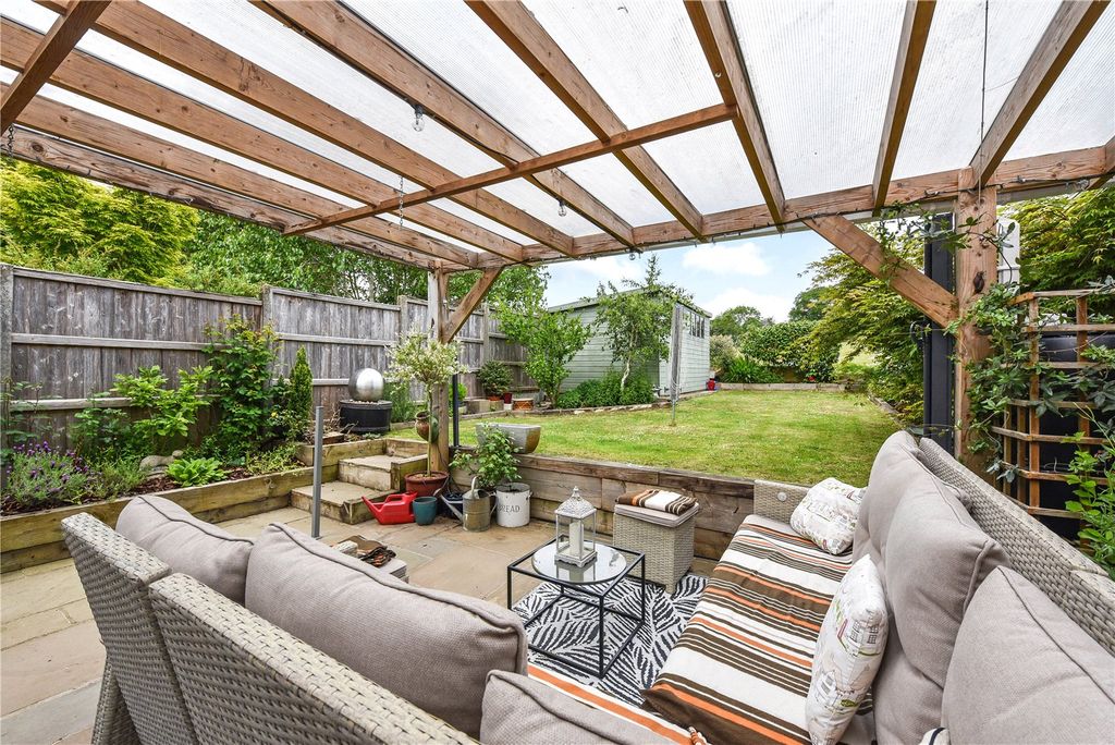 Property photo 3 of 19 Cover Terrace