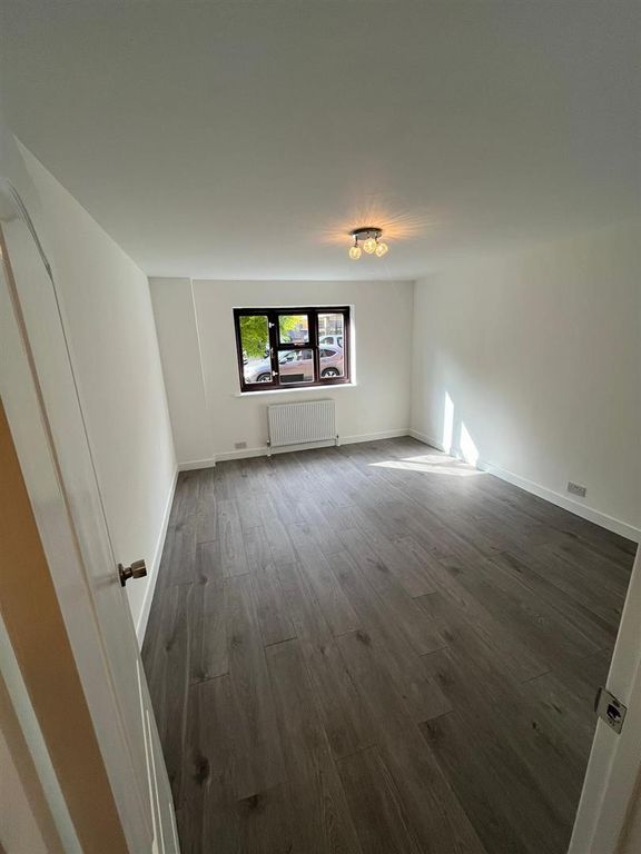 Property photo 3 of 7 13c1B683-21Cb-4A42-8685-0Fb7Fcd49005.Jpg