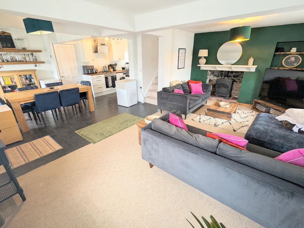 Property photo 3 of 16 Not Specified