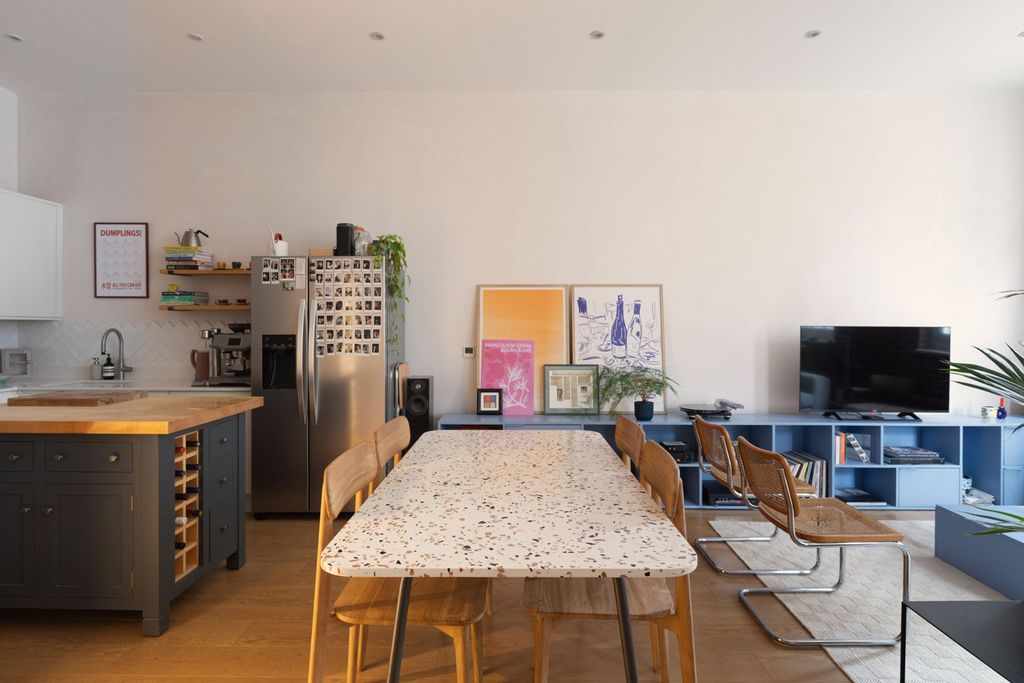 Property photo 3 of 19 Bath House, E2