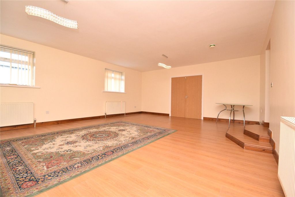 Property photo 1 of 8 Picture No. 01