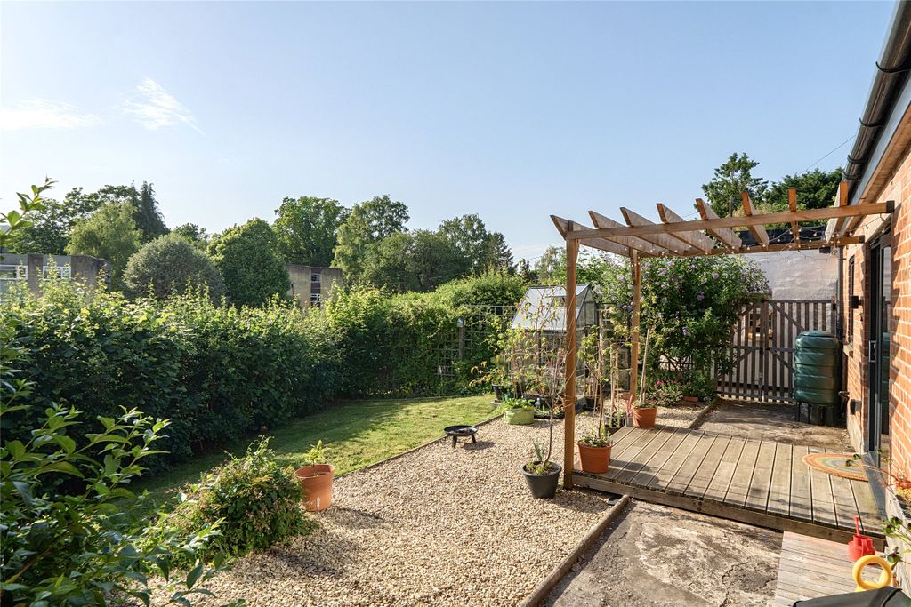 Property photo 3 of 15 Garden