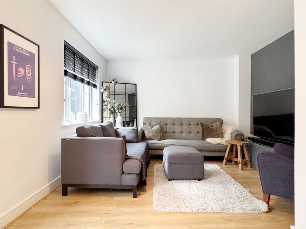 Property photo 2 of 30