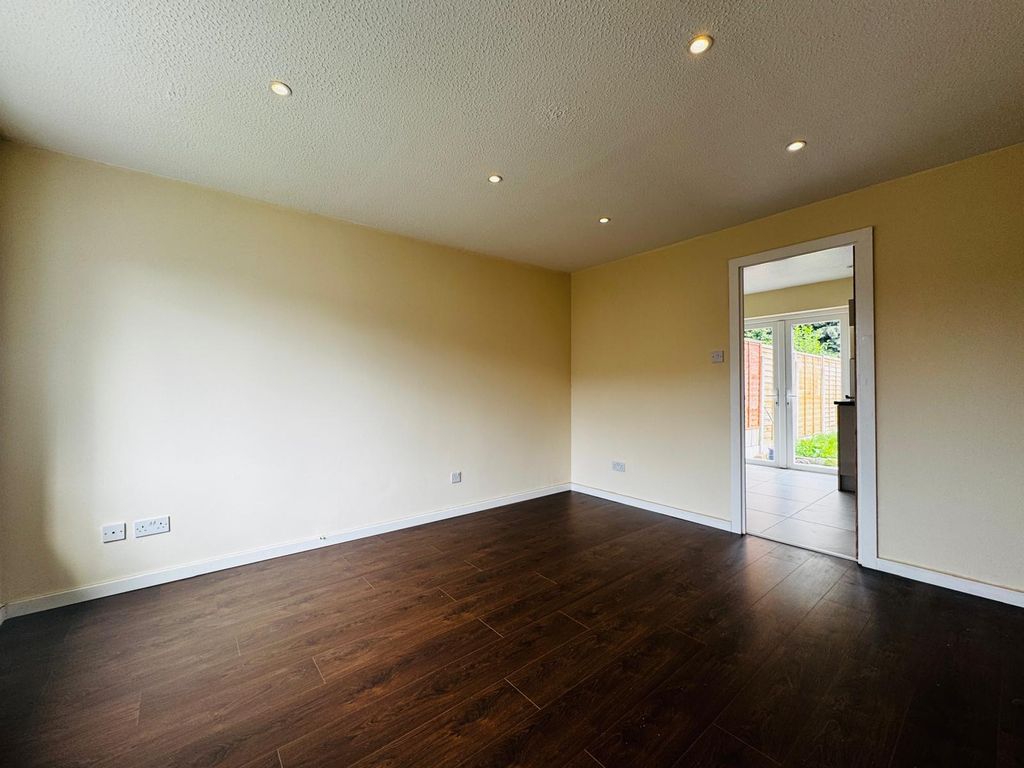 Property photo 2 of 17 Gallery