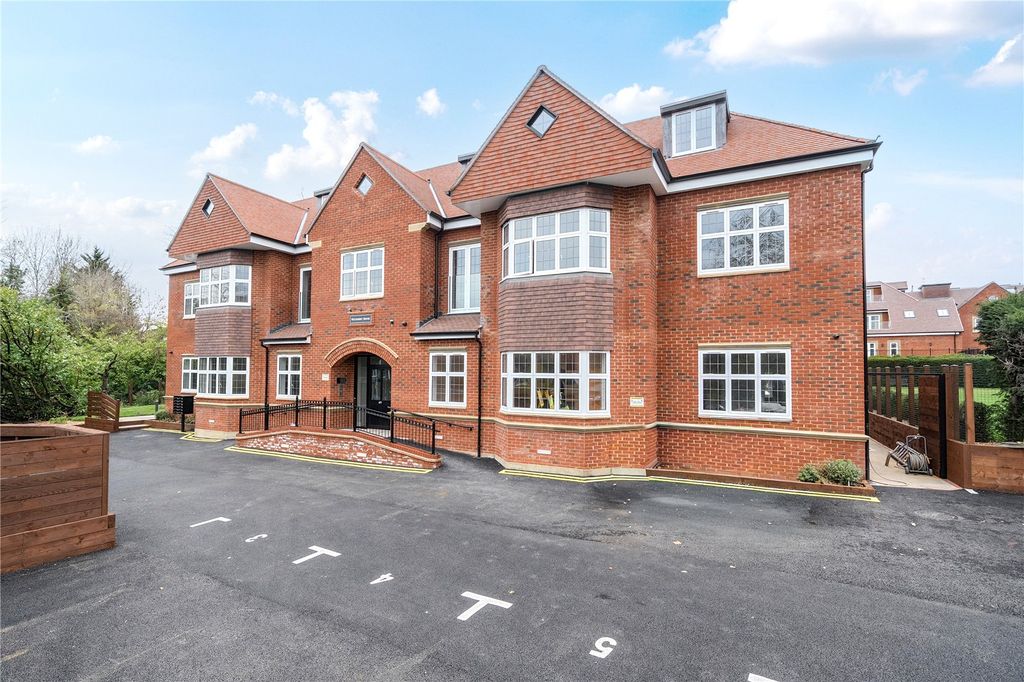 Property photo 1 of 20 Picture No. 02