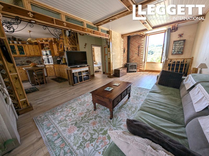Property photo 3 of 10