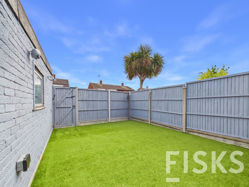 Property photo 3 of 12