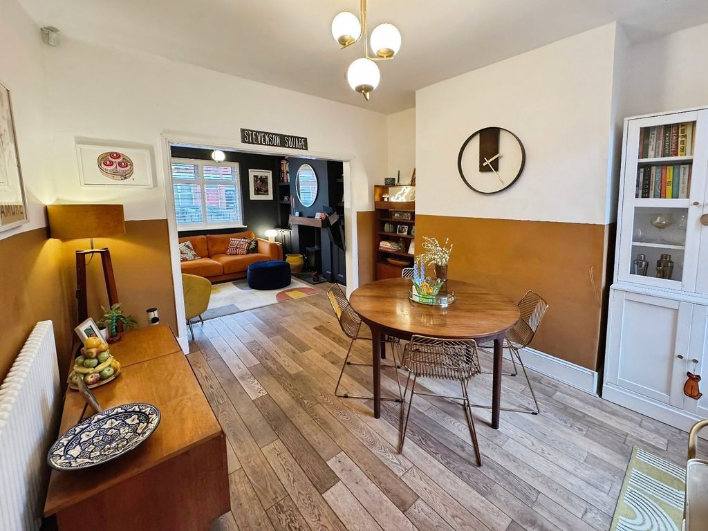 Property photo 3 of 12 Picture 3