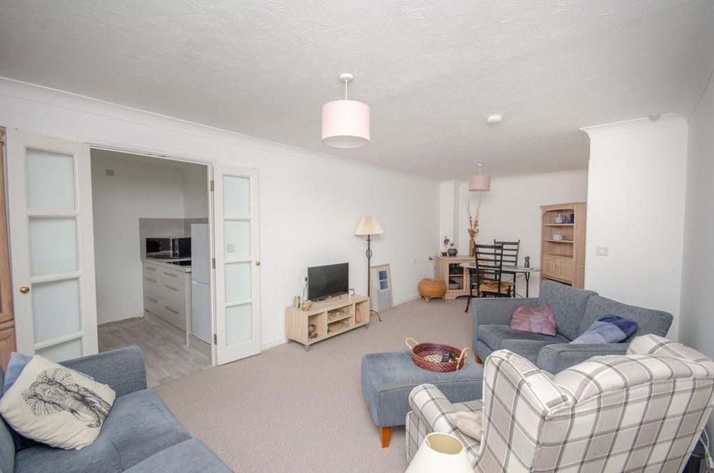 Property photo 3 of 14 Lounge Pic 2.Jpg