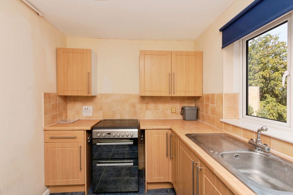 Property photo 3 of 9 Pbox-Img.Jpg