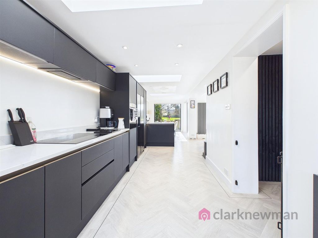 Property photo 2 of 24 Kitchen/Diner