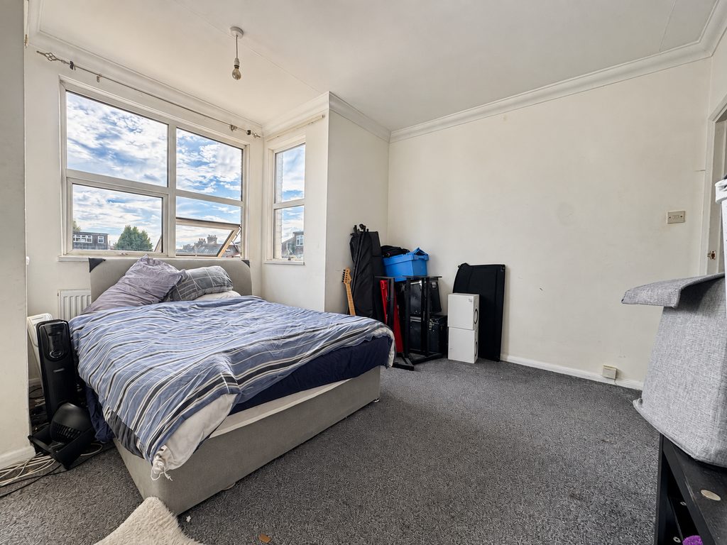 Property photo 3 of 12