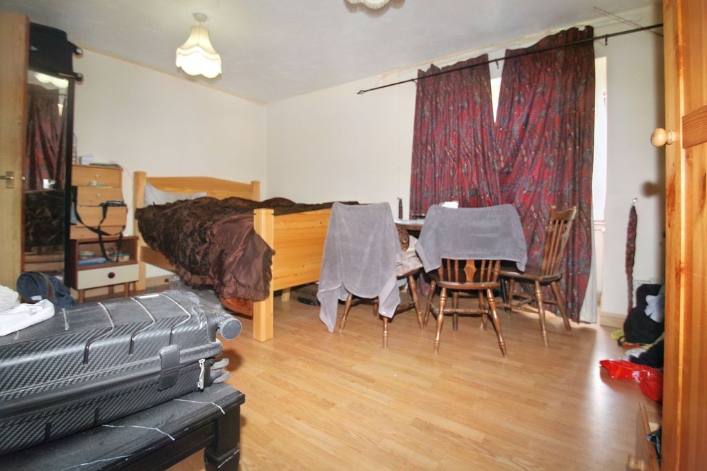 Property photo 2 of 6