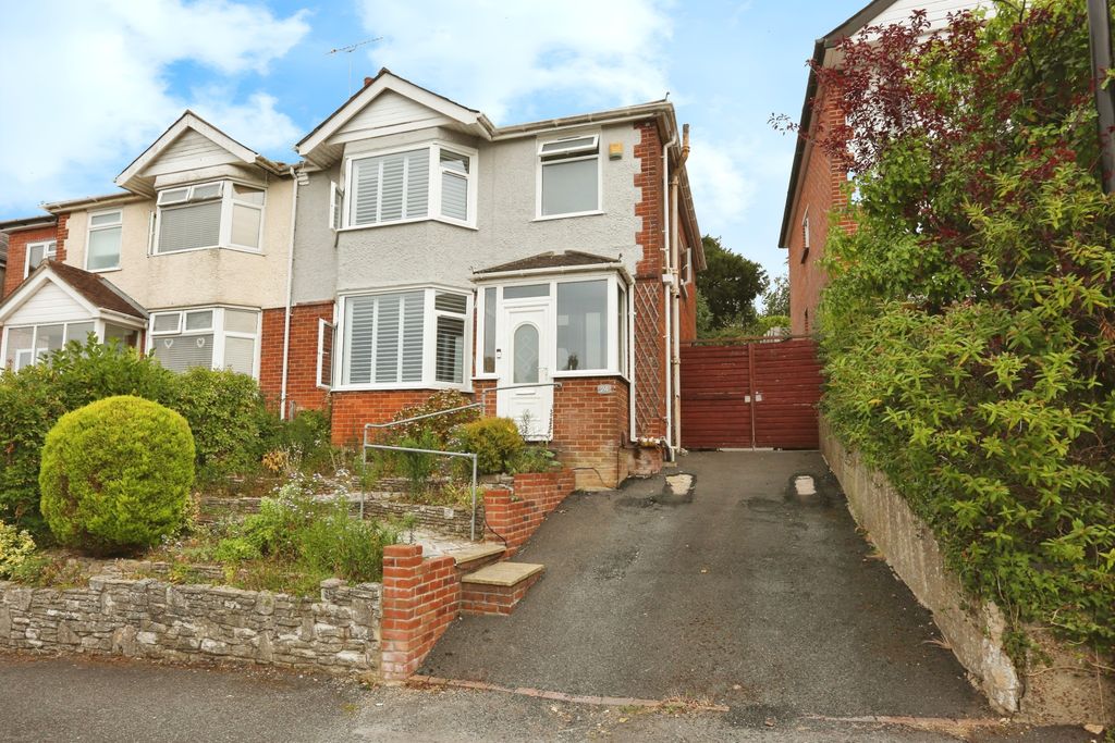 Property photo 1 of 20