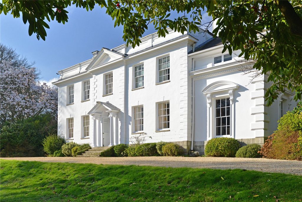 Property photo 2 of 32 Penwarne Manor