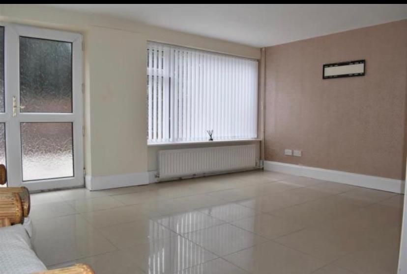 Property photo 1 of 9 4S9Af6~1.Jpg