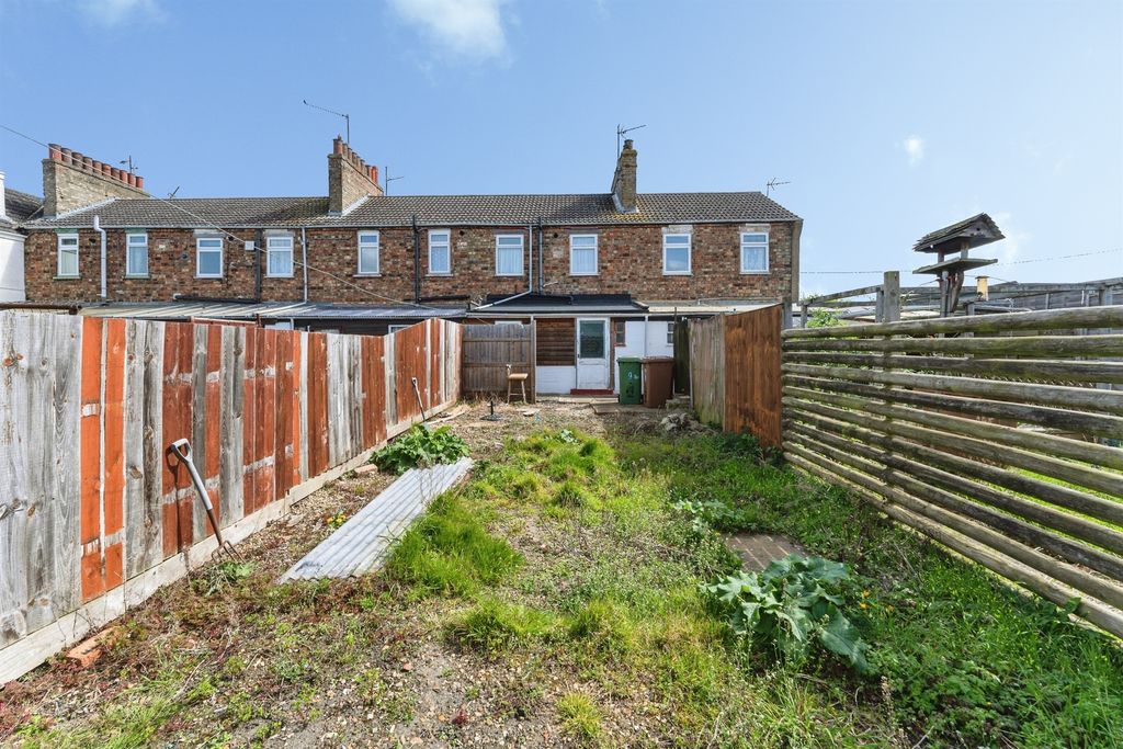 Property photo 2 of 19