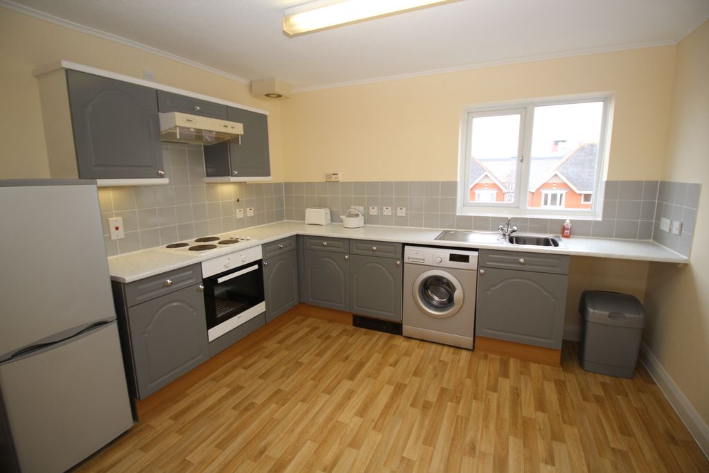 Property photo 2 of 14