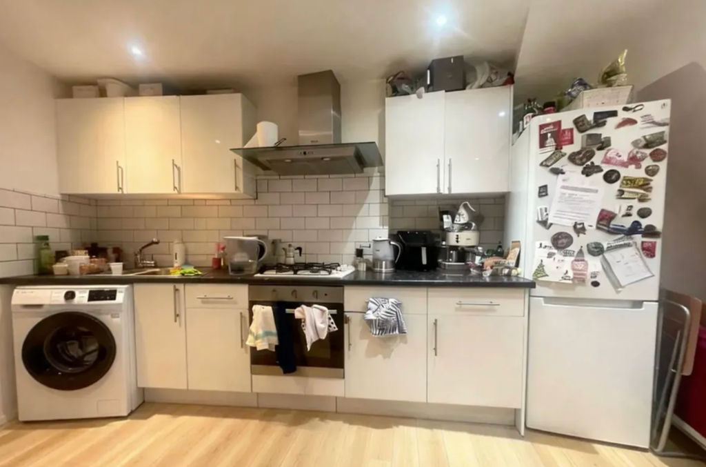 Property photo 2 of 13