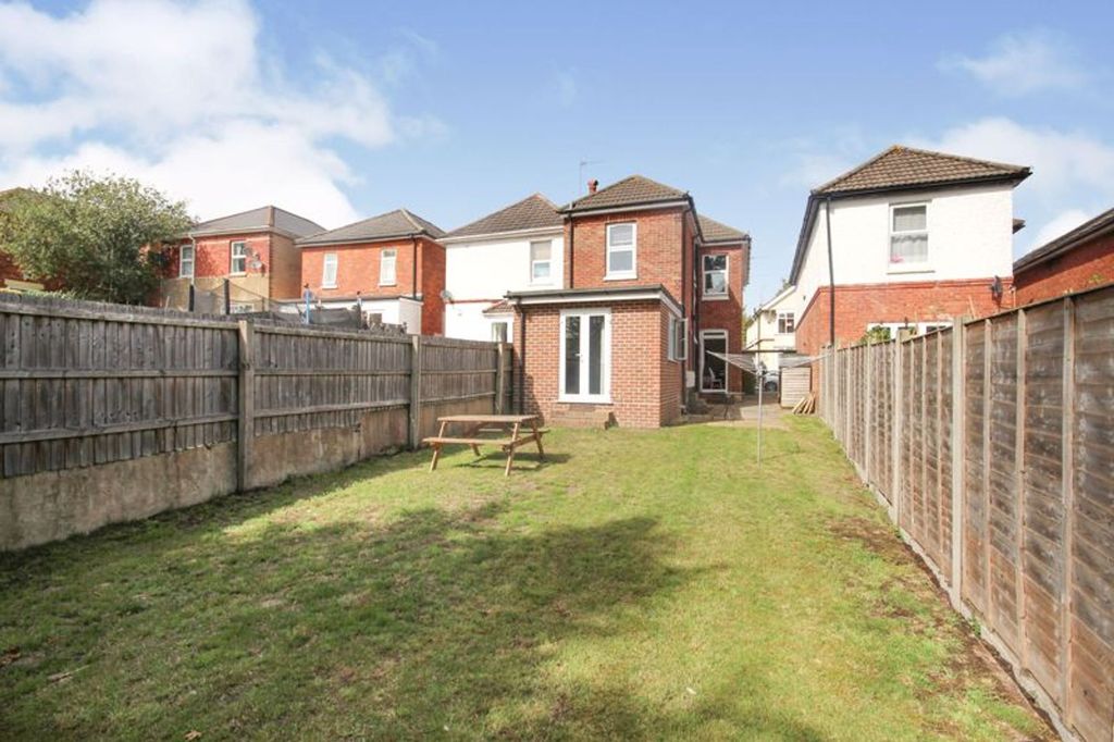 Property photo 2 of 13 Photo 10