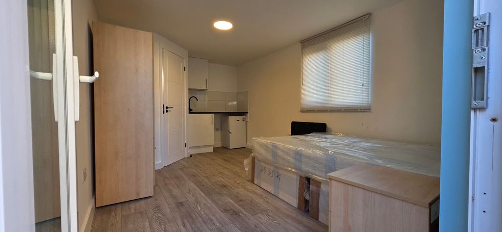 Property photo 1 of 4
