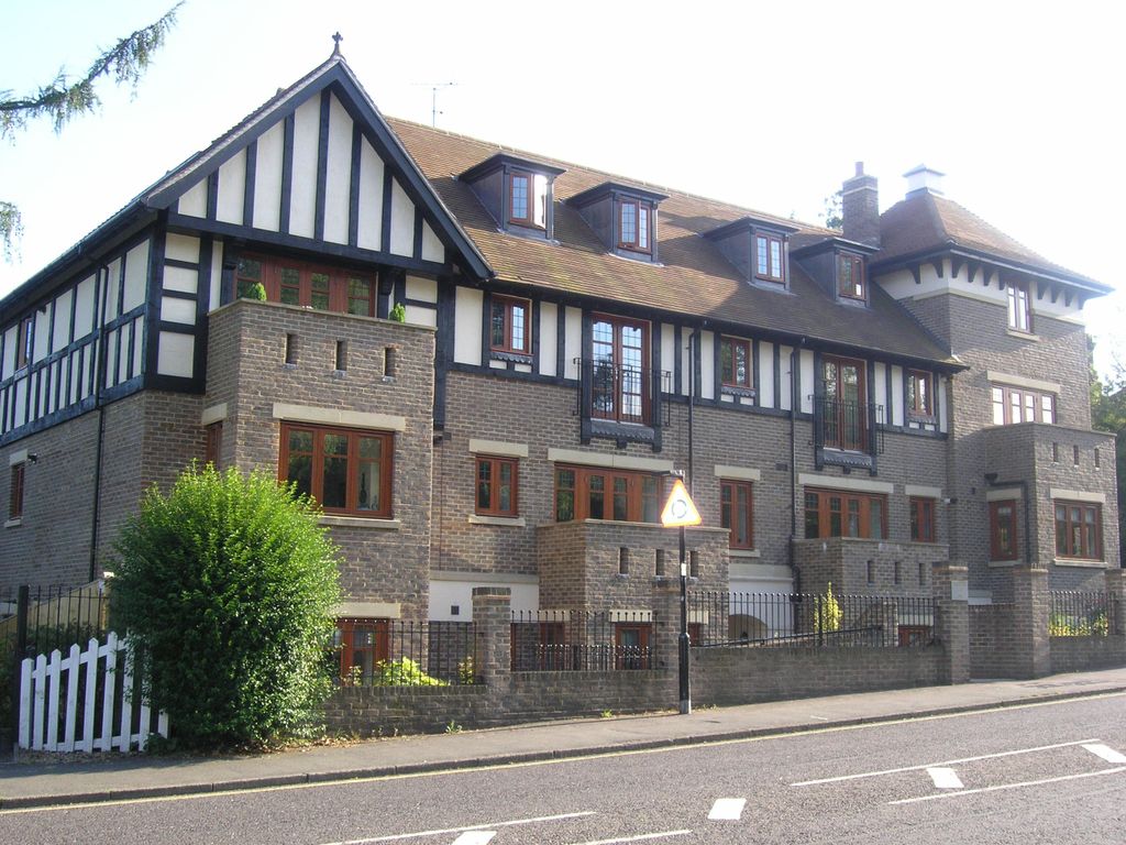 Property photo 1 of 2 Front
