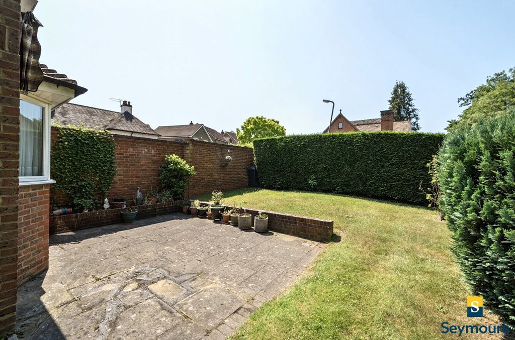 Property photo 3 of 15 Garden