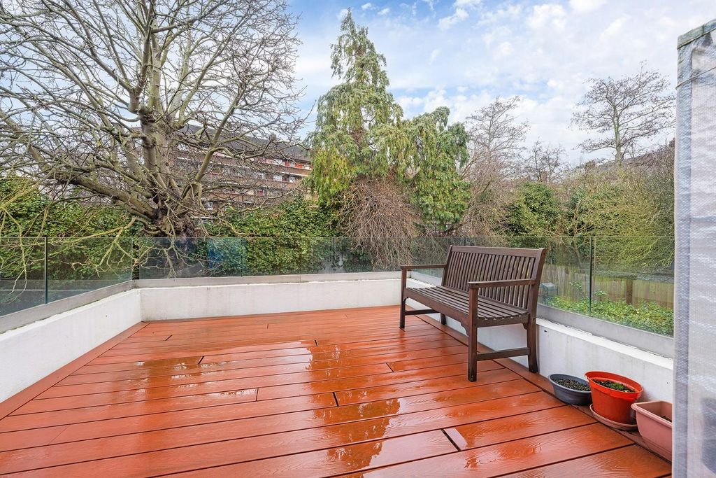 Property photo 2 of 11 Terrace.Jpg