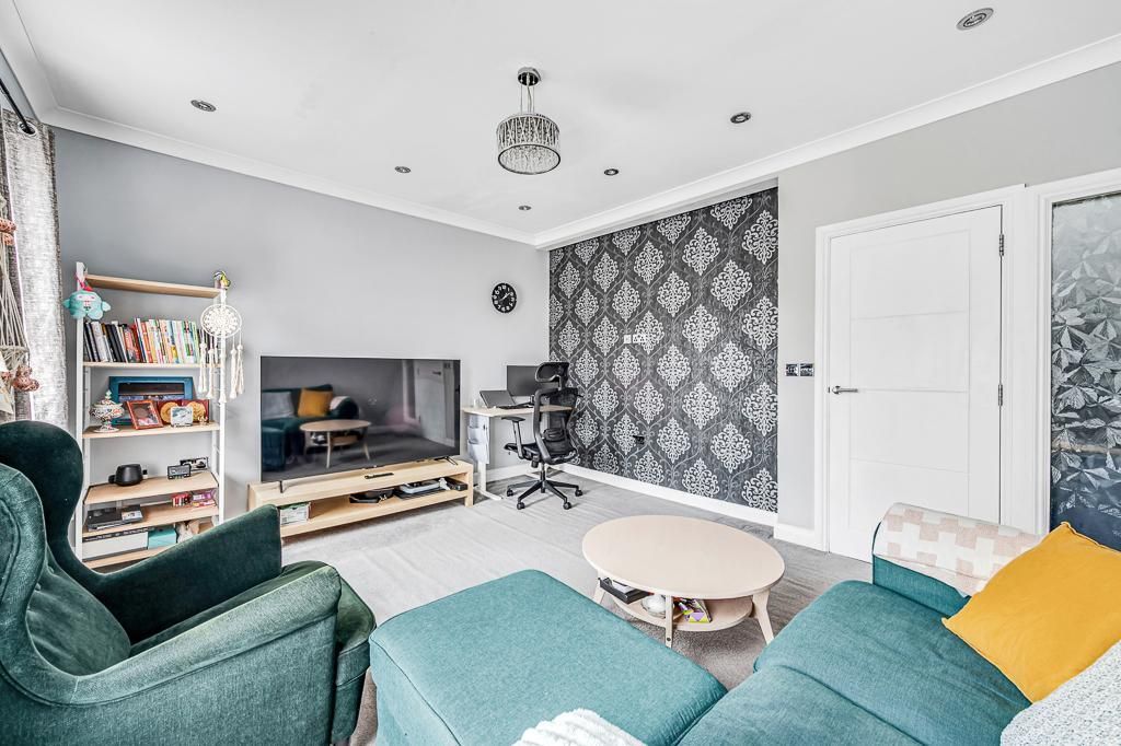 Property photo 3 of 10 Photo 3