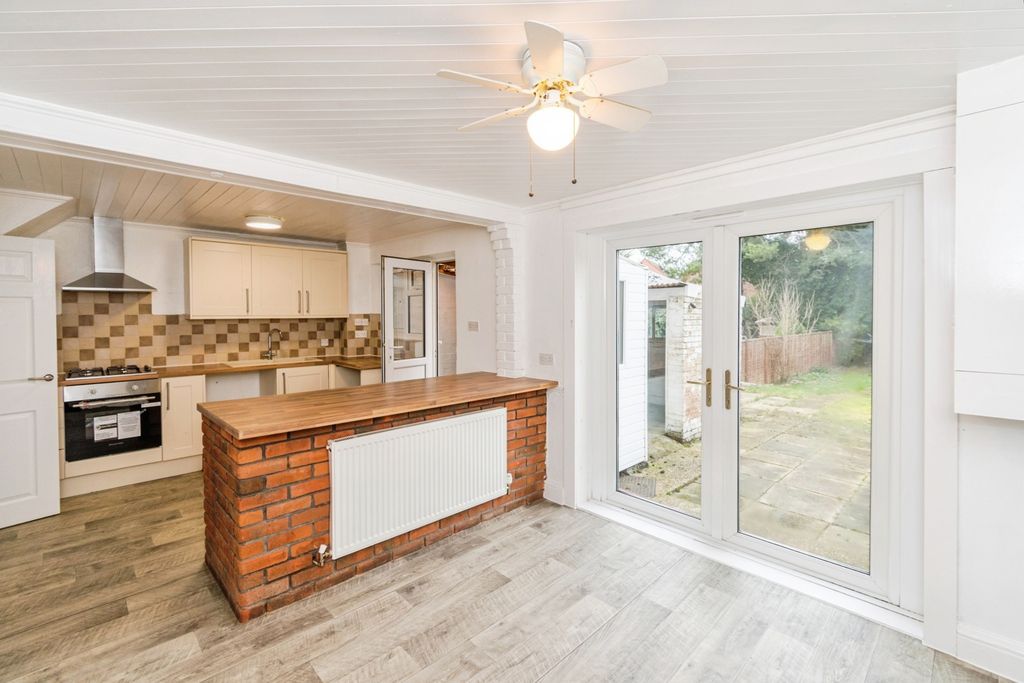 Property photo 2 of 18 Pbox-Img.Jpg