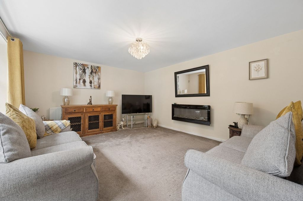 Property photo 3 of 29