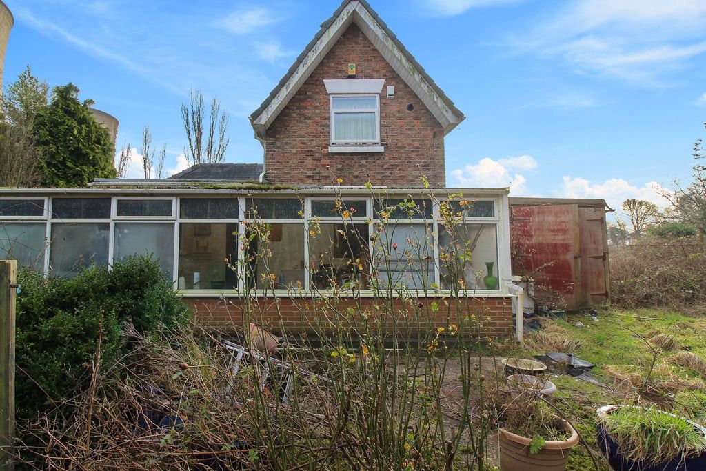 Property photo 2 of 4