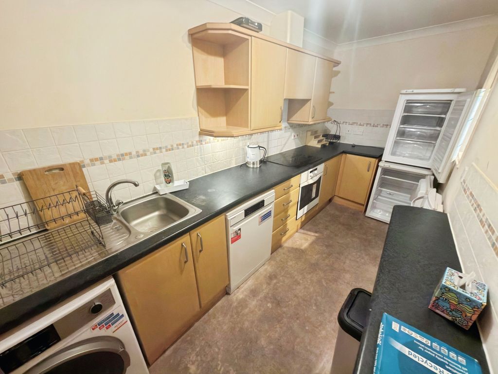 Property photo 2 of 6