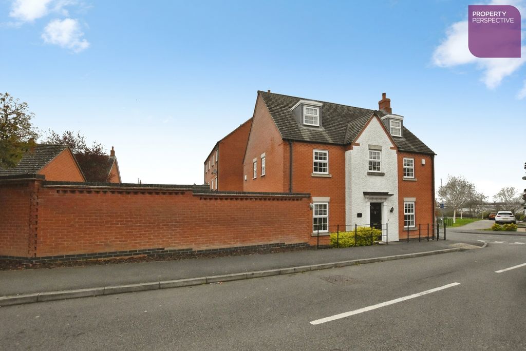 Property photo 2 of 24 Pbox-Img.Jpg