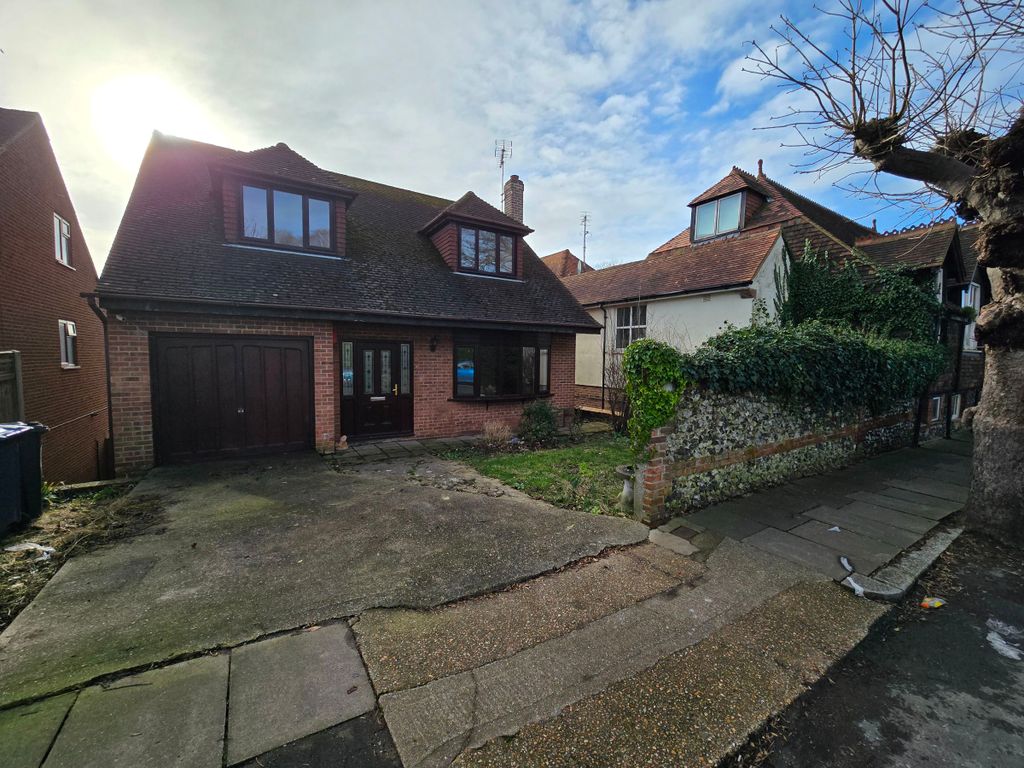 Property photo 1 of 34