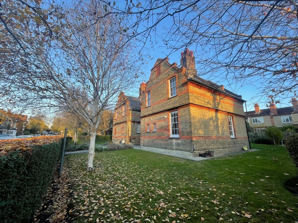 Property photo 1 of 7