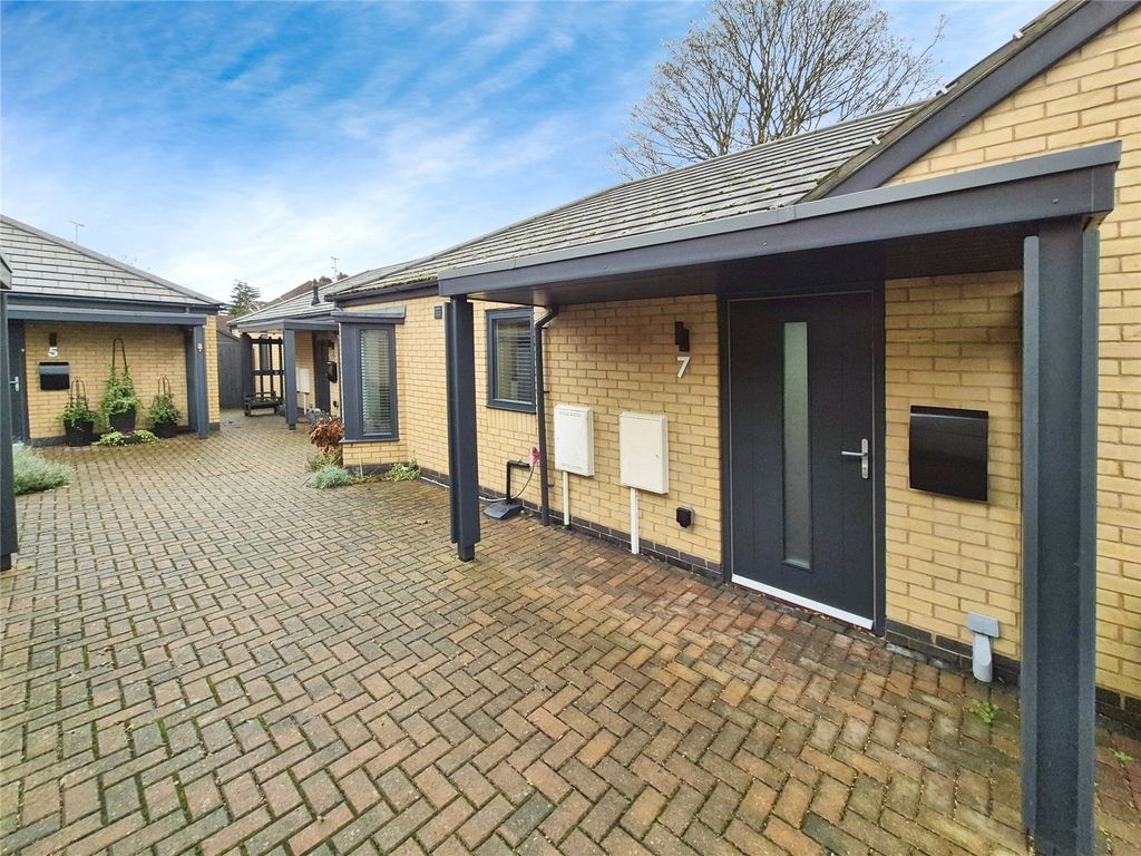 Property photo 1 of 14 Outside