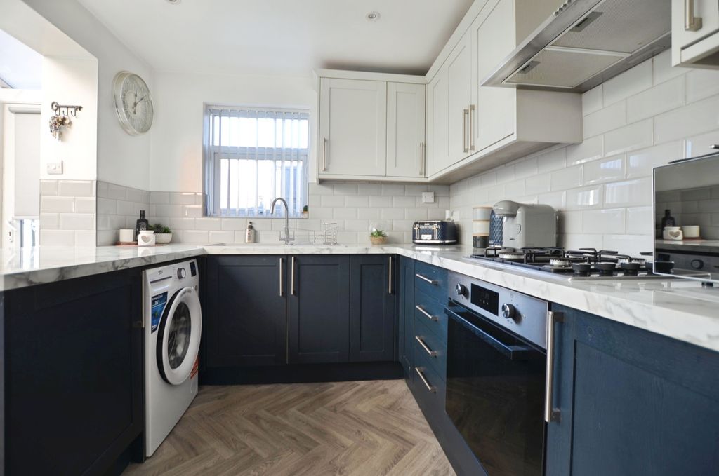 Property photo 2 of 16 213c276B-Img_4069