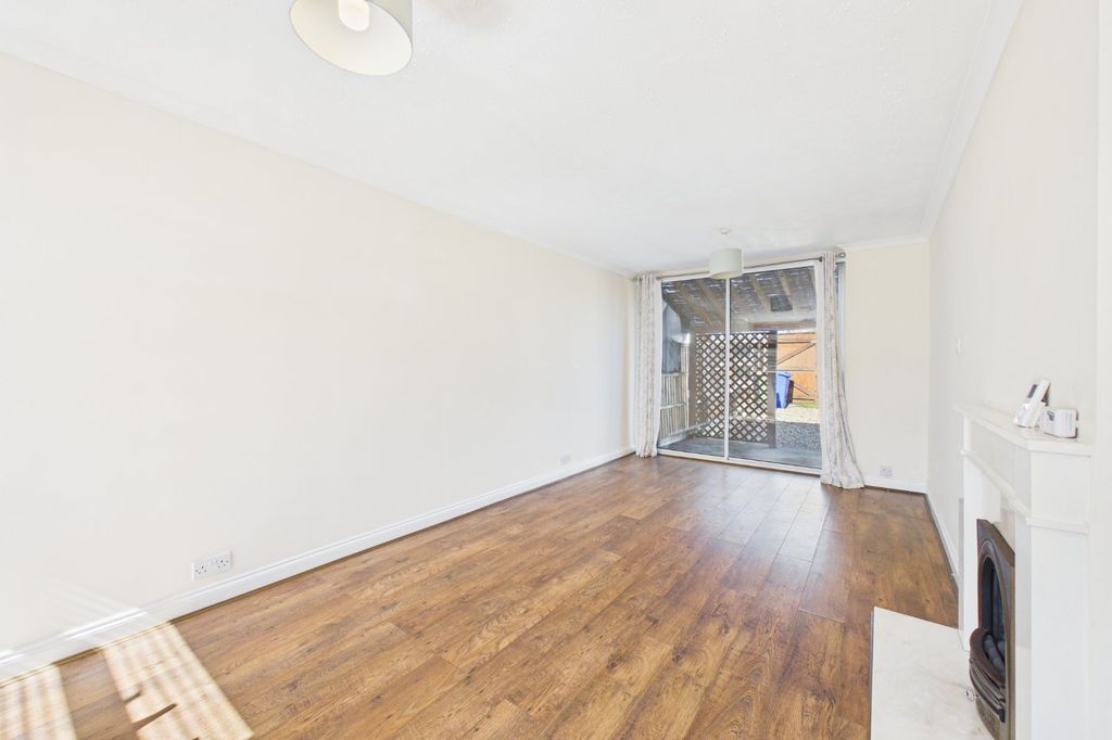 Property photo 3 of 8 Picture No. 07